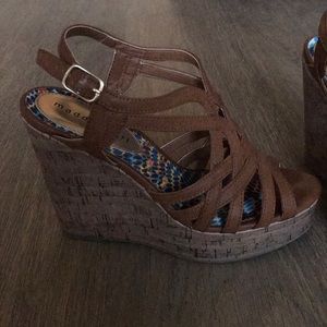 Madden Girl wedges